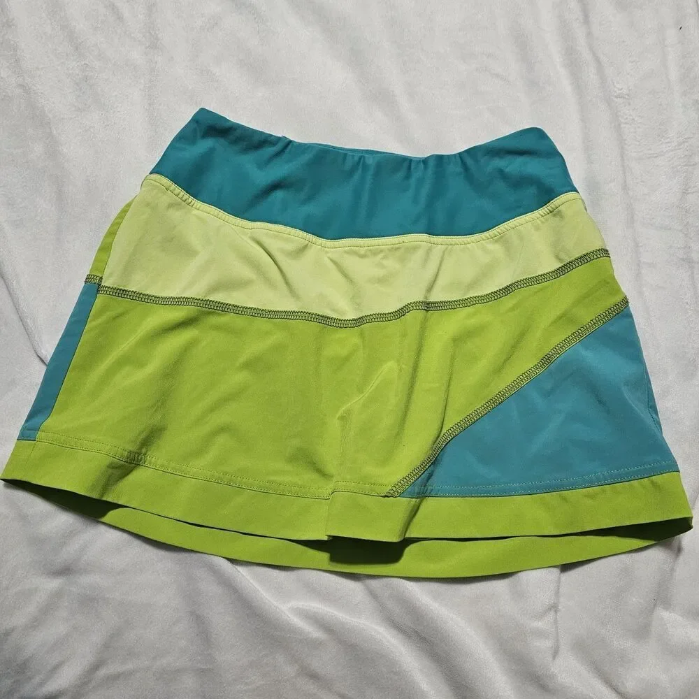 Title Nine Colorblock Vented Athletic Skort Women's Size XS Blue Green.